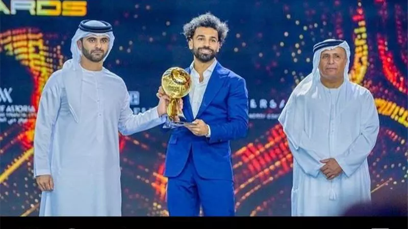 محمد صلاح بعد فوزه بجائزة جلوب سوكر: شكرا لكل من صوت لي