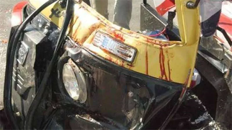 بينهم طفلة.. إصابة 5 أشخاص إثر تصادم جرار زراعي بـ «توكتوك» بالغربية