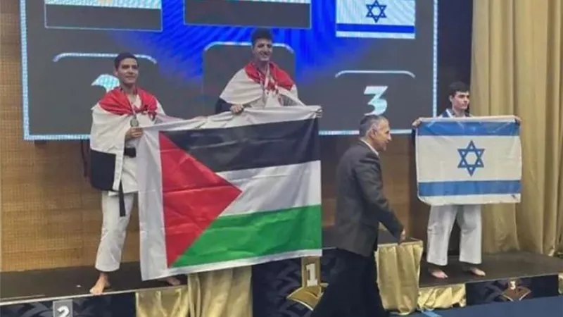حلال لأوكرانيا.. جدل واسع لرفع أبطال الكاراتيه المصريين علم فلسطين بسلوفينيا