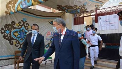 محافظ المنيا يتابع انتظام عملية التصويت على انتخابات مجلس الشيوخ