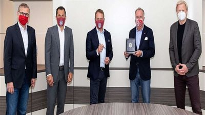 فليك يختار أفضل مدرب في العالم