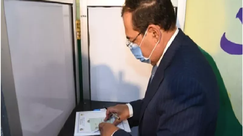 إثراء للحياة النيابية.. أول تعليق لوزير البترول خلال التصويت بانتخابات مجلس الشيوخ