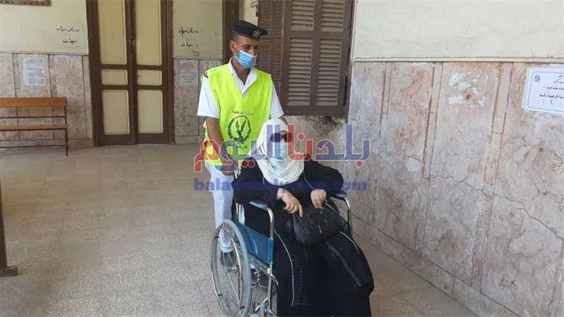 قومي المنوفية يستجيب لشكوى مسنة وزوجها للإدلاء بأصواتهم فى انتخابات مجلس الشيوخ