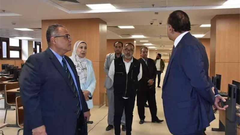 جامعة عين شمس تستقبل وفد رفيع المستوى من وزارة الخارجية المصرية