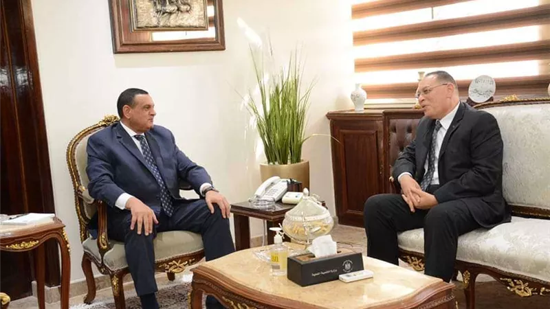 وزير التنمية المحلية يتابع مع محافظ الشرقية معدلات تنفيذ مشروعات «حياة كريمة»