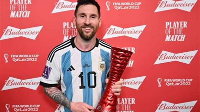 ليونيل ميسي يفوز بجائزة رجل مباراة الأرجنتين والمكسيك في كأس العالم 2022