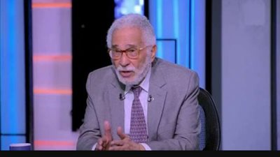 شاهد.. أحدث ظهور للفنان عبد الرحمن أبو زهرة مع حفيدته