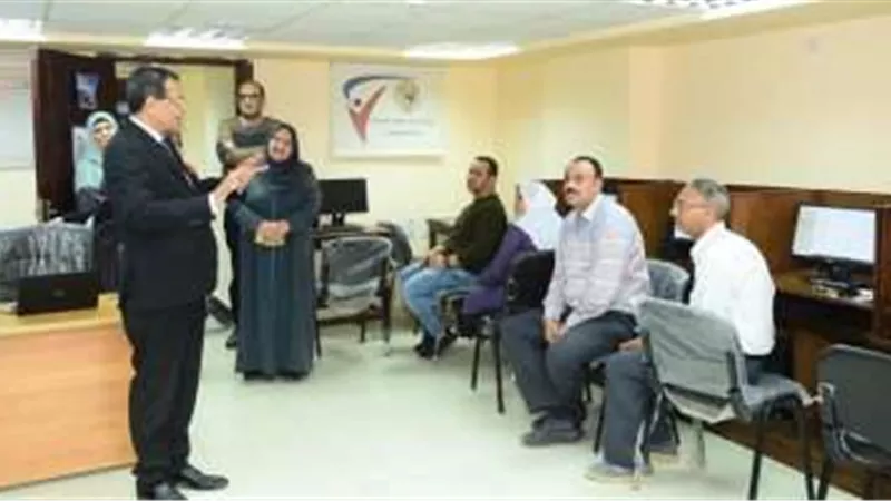 جامعة سوهاج: برامج تدريبية للجهاز الإداري عن أساسيات الحاسب الآلي