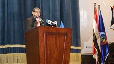 القوى العاملة: مصريان يحصلان على 134 ألف جنيه مستحقاتهم عن فترة عملهم بالإمارات