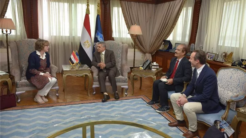 الفريق أسامة ربيع يلتقي وفد جمعية أصدقاء متحف اللوفر