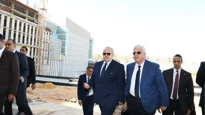 عاشور والخشت يتفقدان الأعمال الإنشائية بمستشفى 500 500 بالشيخ زايد |صور