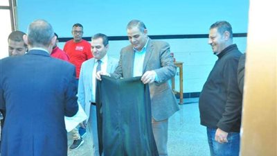 رئيس جامعة كفر الشيخ: معرض 