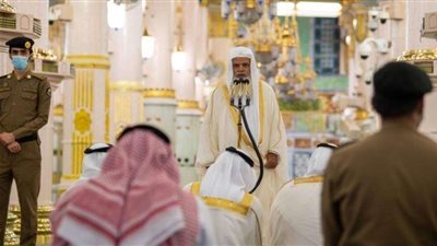 نكشف حقيقة فتح المسجد النبوي والصلاة فى الحرم