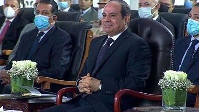 الرئيس السيسي يشاهد فيلما تسجيليا عن مدينة المنصورة الجديدة