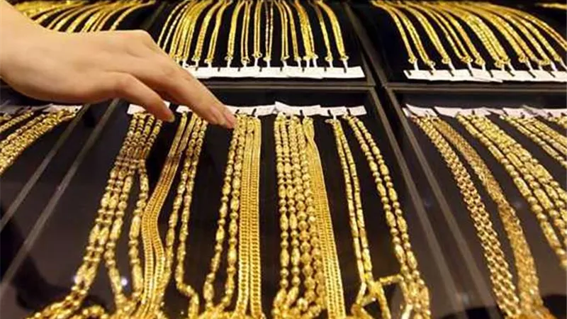 50 ألف جنيه يجيبوا دبلة ومحبس .. تعليق قوى من أحمد موسى على أسعار الذهب