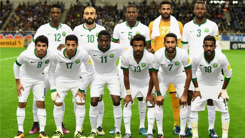 كيف يتأهل السعودية كأول مجموعته في كأس العالم 2022 ؟