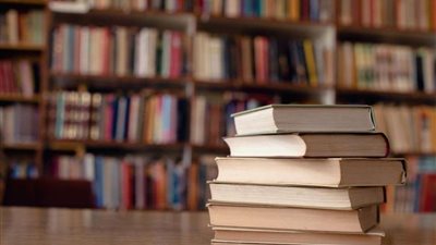 ضبط 157 ألف كتاب دراسي وديني بدون تصريح بمطبعة بالخصوص