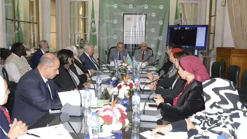 معهد البحوث والدراسات العربية يناقش الواقع الأكاديمي والبحثي للعلوم السياسية بالجامعات العربية