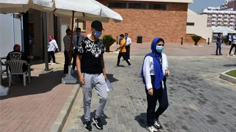 بالصور.. مكتب التنسيق بجامعة عين شمس يستقبل طلاب الثانوية العامة بالمرحلة الأولى