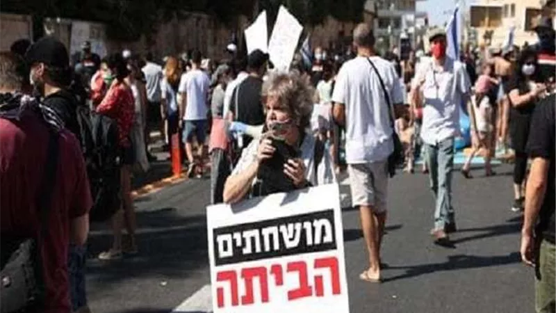 10 آلاف متظاهر يحتشدون أمام مقر نتنياهو للمطالبة برحيله