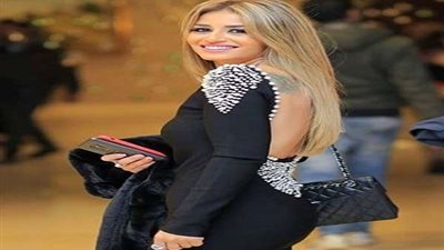 بإطلالة جذابة.. منة فضالي تخطف قلوب متابعيها