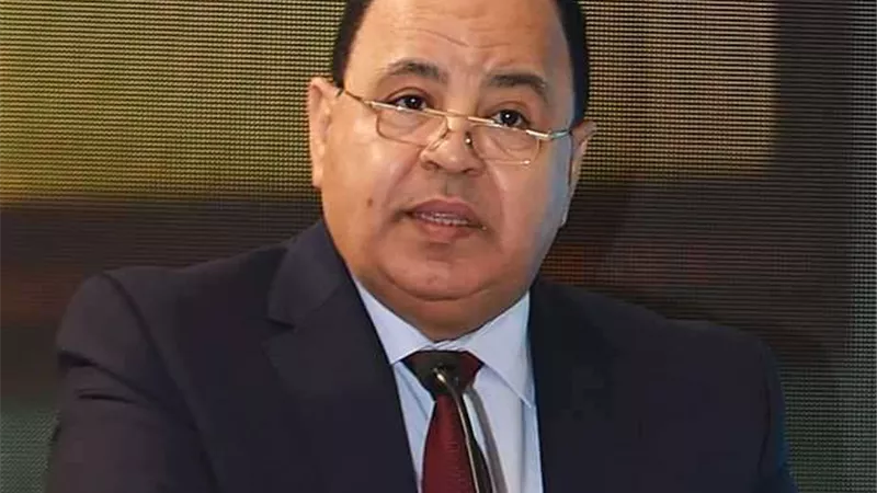 وزراء العدل والداخلية والأوقاف في عزاء والدة زوجة معيط