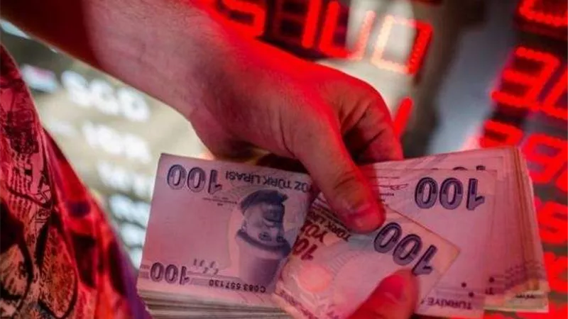 تخفيض التصنيف الائتماني للاقتصاد التركي بسبب سياسات أردوغان