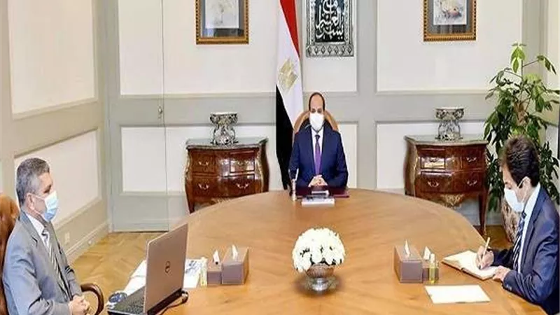 السيسي يتابع تطورات نشاط هيئة قناة السويس ومشروعاتها المختلفة