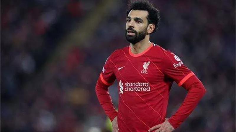 بالفيديو .. لحظة وصول صلاح إلى الإمارات  أستعدادًا لكأس سوبر دبي
