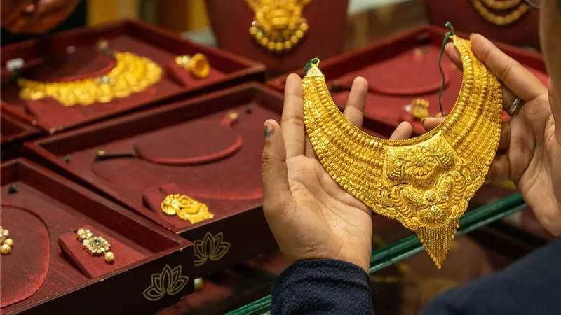 بعد انخفاض سعر جرام الذهب اليوم الأربعاء لأكثر من 200 جنيه هل يستمر؟