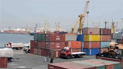 بينهما تهريب بضائع ومخدرات.. حصيلة جهود قطاع أمن المنافذ الجمركية