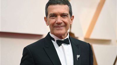 بعد قليل.. جلسة حوارية مع الفنان العالمي أنطونيو بانديراس بمهرجان البحر الأحمر السينمائي
