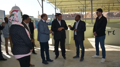وزير التنمية المحلية ومحافظ أسوان يتفقدان مجمع مواقف وسويقات غرب وشرق مدينة كوم أمبو