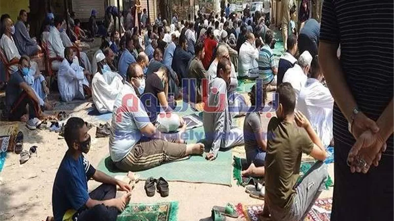 بالصور.. المصلين يؤدون صلاة الجمعة بمنطقة إمبابة