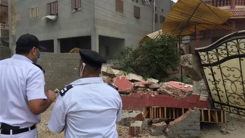 انقلاب سيارة نقل أموال بداخلها 4 ملايين جنيه وإصابة شخص على طريق بني عبيد