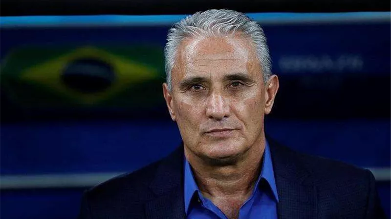 طلب مني الرقص فوافقت..  أول تعليق من مدرب البرازيل على رقصته في الهدف الثالث للسامبا