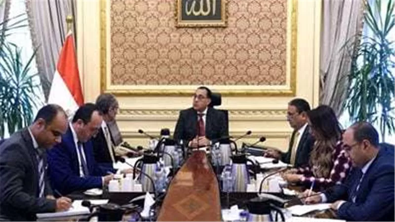 رئيس الوزراء يتابع مع وزير الاتصالات التحول الرقمي وميكنة الخدمات الحكومية