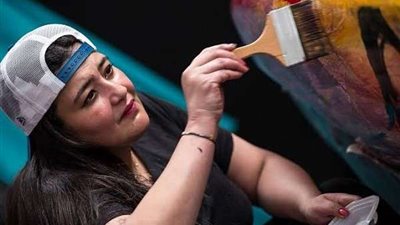 الفنانة التشكيلية شاليمار شربتلي: الأمير محمد بن سلمان فتح باب الأمل للفنانين التشكيليين بالسعودية.. شاهد التفاصيل