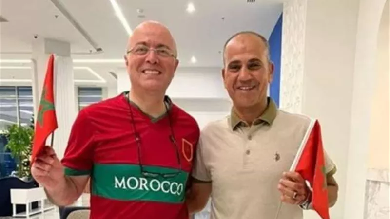 السفير المغربي بمصر يحتفل بفوز منتخب بلاده على البرتغال بالمونديال
