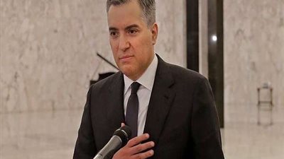 أهالي لبنان يطردون رئيس الوزراء بعد انفجار بيروت