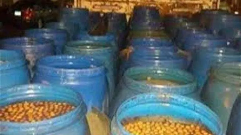 ضبط 18 طن ونصف مخللات ومواد غذائية مجهولة المصدر بالشرقية