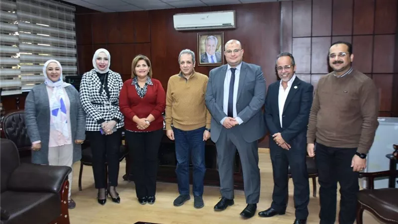 جامعة سوهاج والنيل الأهلية يبحثان سبل تعزيز التعاون بالبرامج التدريبية