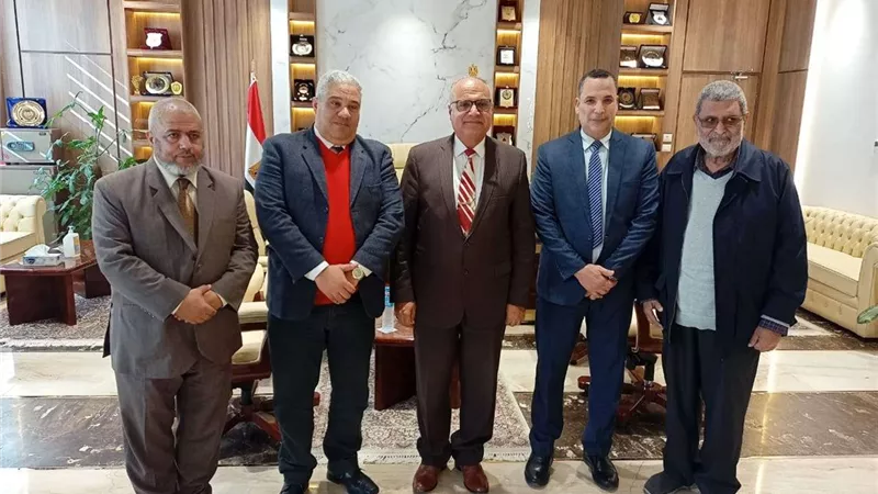 رئيس جامعة مدينة السادات يستقبل رئيس جامعة برج العرب التكنولوجية لبحث سبل التعاون المشترك