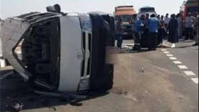 إصابة 5 أشخاص إثر انقلاب ميكروباص في أطفيح