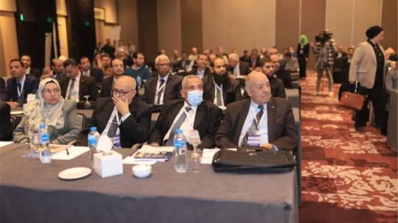 رئيس جامعة كفر الشيخ يفتتح مؤتمر الشرق الأوسط لنظم القوى الكهربية