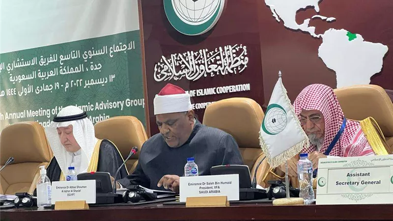 الدكتور شومان: الأزهر يؤكد على ضرورة بقاء الجهود الإغاثية الصحية خالصة وبعيدة عن أي أهداف أخرى