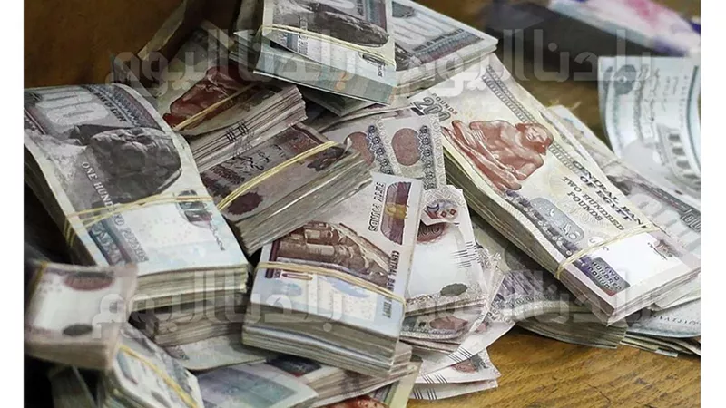 حقق ثروة 20 مليون جنيه نصب واحتيال.. سقوط مزور عملات في قبضة الأمن