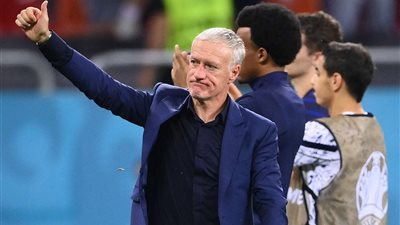 مدرب منتخب فرنسا يطبق حالة الطوارىء القصوى بسبب هذا الفيروس