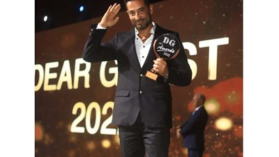 لدوره في مسلسل توبة.. عمرو سعد يحصد جائزة أفضل ممثل بحفل دير جيست (صور)