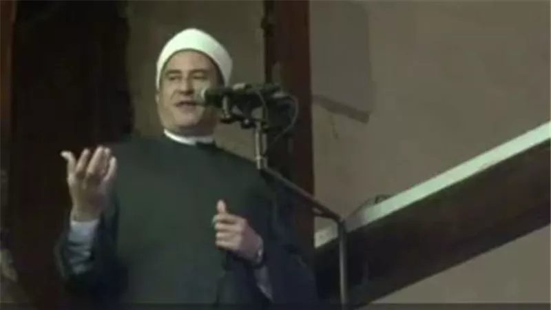 خطيب الجمعه بالأزهر : إخفاء السلع عن الناس واحتكارها حرام شرعاَ